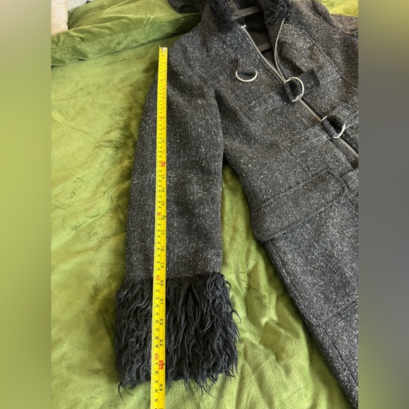 H&M black,gray & white coat from the early 2000s. Vintage, one of my favorites - Picture 7 of 10